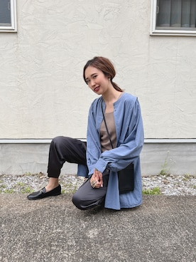 「サテンパンツ」｜「アイテム（ローファー）」を使った、あみぃさん（レディース・161cm）の春コーディネート