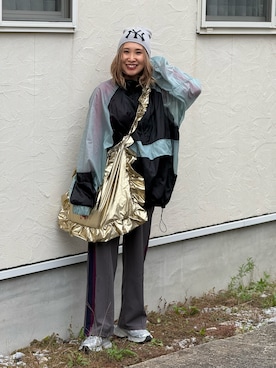 「アイテム（ナイロンジャケット）」を使った、あみぃさん（レディース・161cm）の秋コーディネート