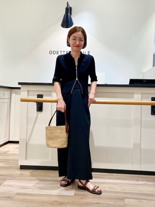 美品【オデットオディール】牛革エナメルローヒールパンプス ネイビー ODETTE E ODILE ファッション(色:ネイビー系)おすすめ人気