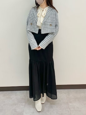 「ショート丈」｜「アイテム（テーラードジャケット、ホワイト系）」を使った、kobaさん（レディース・154cm）の冬コーディネート