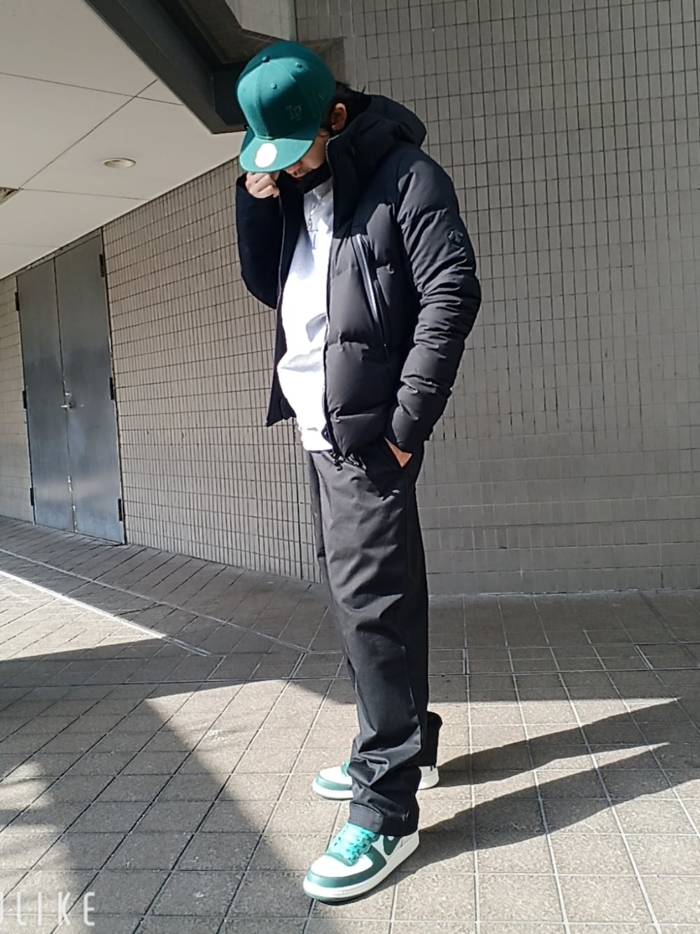 「ootd、冬コーデ、身長180cm、NIKE、ターミネーター、DESCENTE、水沢ダウン、lafayette、NEW ERA、おしゃれさんと繋がりたい、ストリート、楽チンコーデ、スニーカーコーデ、いいね、save、フォローお願いします🤑、オーバーサイズ」｜「NEW ERAのアイテム（キャップ、グリーン系）」を使った、itsuka&Tさん（メンズ・180cm）の冬コーディネートの1枚目の写真
