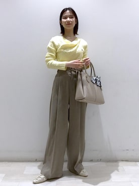 「Juze（ジュゼ）のギャザーバブーシュパンプス（パンプス、ホワイト系）」を使った、kahoさん（レディース・150cm）の春コーディネート