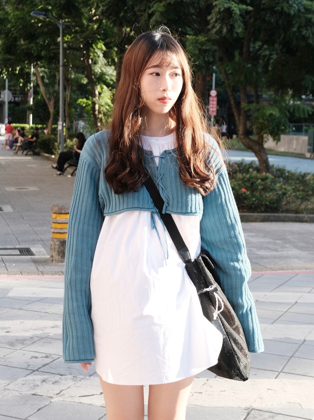 「秋服まるっと大公開」｜「Kastaneのアイテム（カーディガン/ボレロ、ブルー系）」を使った、Anita🍎さん（レディース・163cm）の秋コーディネートの1枚目の写真