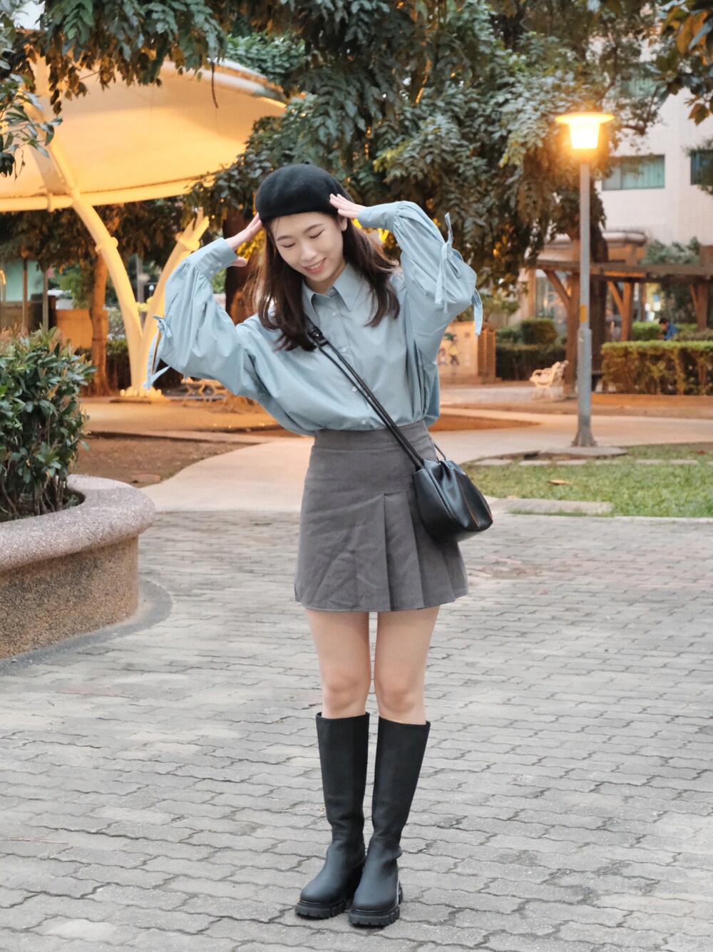 「秋服コーデ」｜「BONLECILLのアイテム（その他トップス、ブルー系）」を使った、Anita🍎さん（レディース・163cm）の秋コーディネートの1枚目の写真