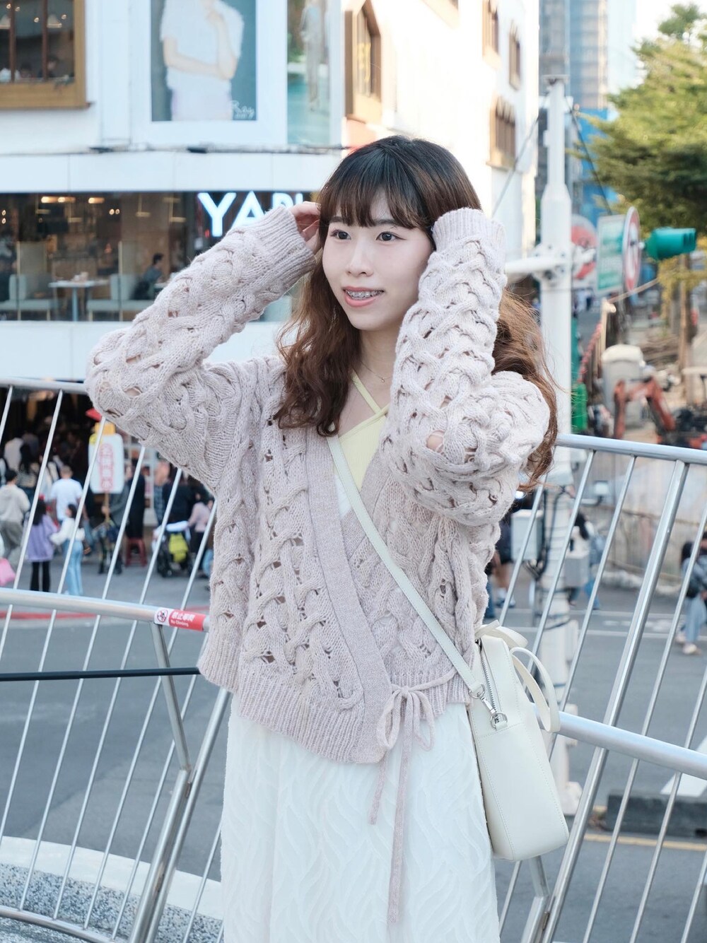 「シンプル」｜「Kastaneのアイテム（ニット/セーター、ベージュ系）」を使った、Anita🍎さん（レディース・163cm）の冬コーディネートの1枚目の写真