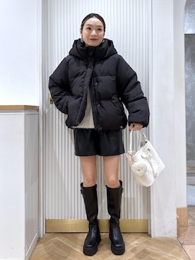 「アイテム（キーホルダー）」を使った、namieさん（レディース・157cm）の冬コーディネート