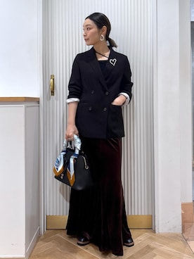「アイテム（ブローチ/コサージュ）」を使った、namieさん（レディース・157cm）の秋コーディネート