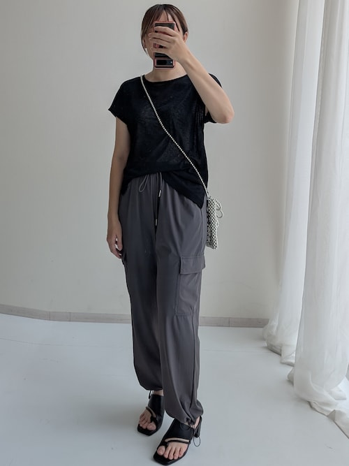 気温28度の服装の正解は？梅雨・真夏の快適コーデと冷房対策