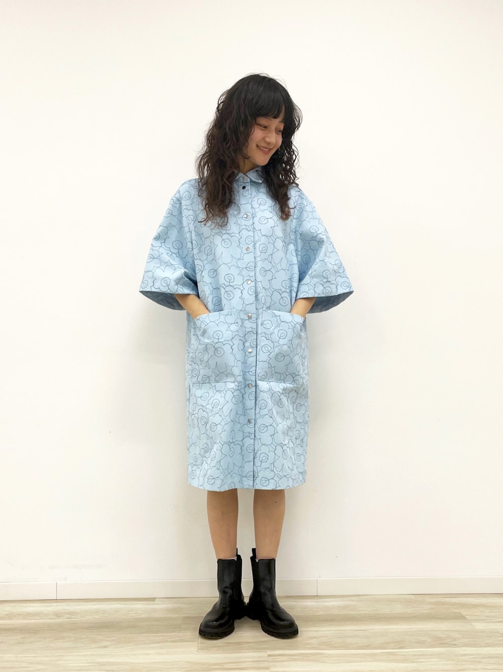 marimekko Mini Piirto Unikko ワンピース 38 黒 Marimekko Mitta Mini Piirto Unikko Cotton Dress – Kiitos