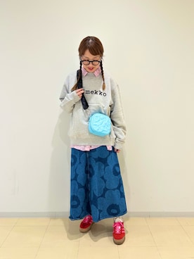 「アイテム（デニムスカート）」を使った、marimekkostaffさん（レディース・162cm）の秋コーディネート