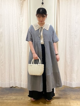 「アイテム（サンダル）」を使った、シノさん（レディース・153cm・20代）の秋コーディネート