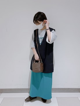 「Samansa Mos2 blue」｜「アイテム（スウェット）」を使った、シノさん（レディース・152cm）の秋コーディネート