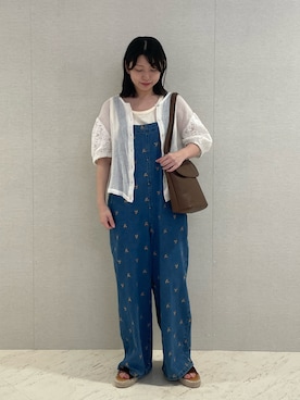 「アイテム（サロペット/オーバーオール）」を使った、シノさん（レディース・153cm）の冬コーディネート