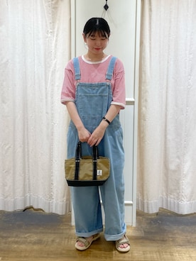 「アイテム（サロペット/オーバーオール）」を使った、シノさん（レディース・153cm）の冬コーディネート