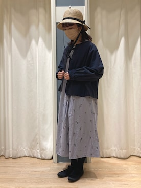 「むぎわら帽子」｜「アイテム（ノーカラージャケット）」を使った、た な かさん（レディース・157cm）の冬コーディネート