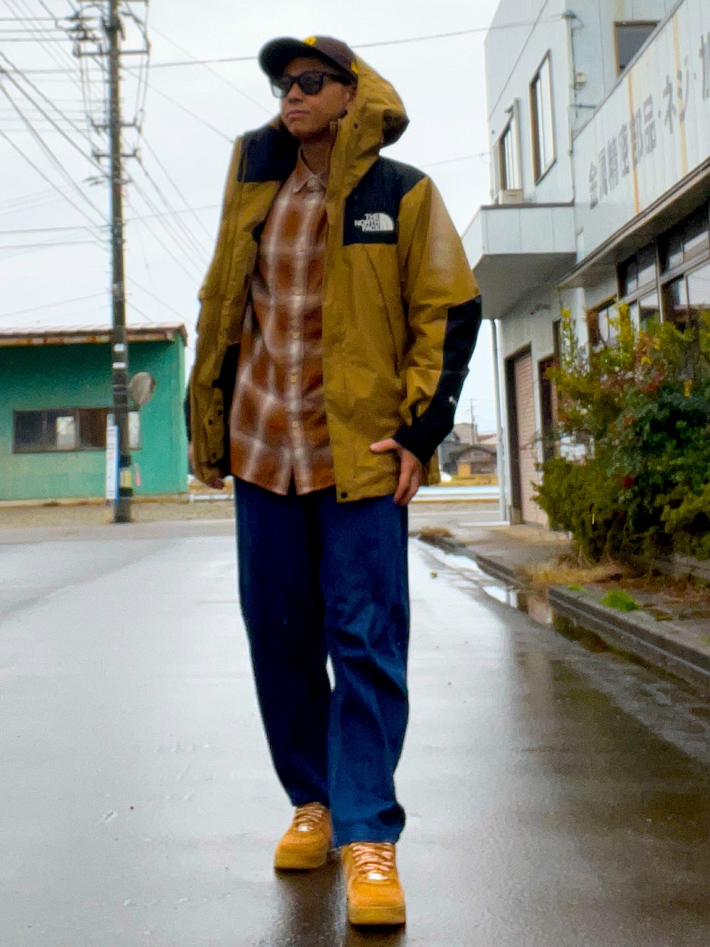 THE NORTH FACE マウンテンダウンジャケット カーキ THE NORTH FACE（ザ ノースフェイス） ジャケット メンズ レディース