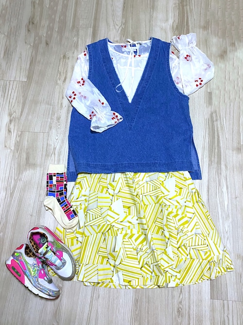 Kamicy_sui｜rivet & surgeのトップスを使ったコーディネート WEAR