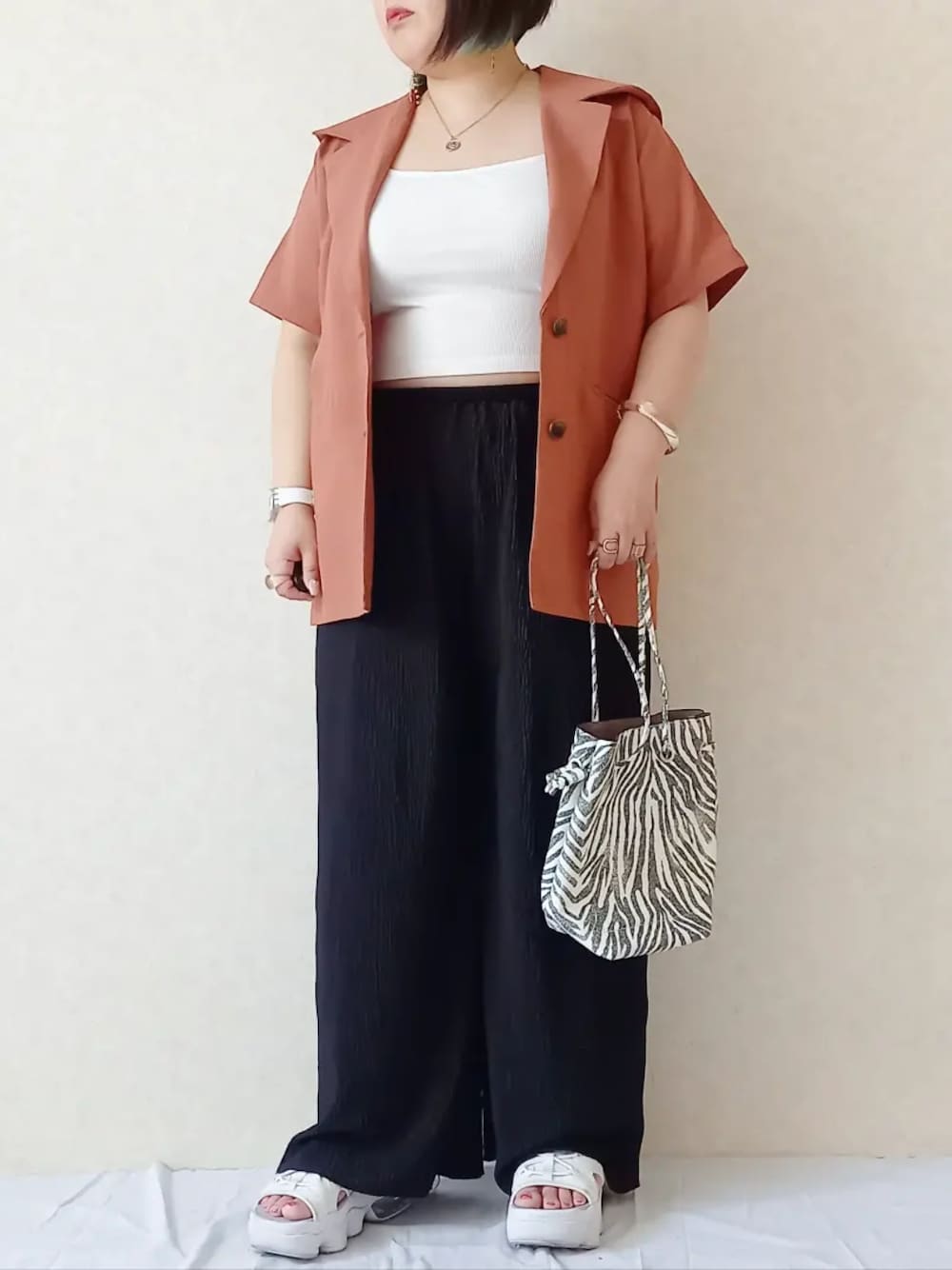 「大人カジュアル、大人女子、夏服、低身長コーデ、パンツスタイル、しまむら、グレイル、夏コーデ、サンダル、セーラーカラー、ジャケット、いいね、save、フォローお願いします🤑、ゼブラ柄、GRL、GU」｜「Heatherのリネンライクセーラーカラー半袖ジャケット　275483（テーラードジャケット、オレンジ系）」を使った、aya_∗*ﾟさん（レディース・153cm）の夏コーディネートの1枚目の写真