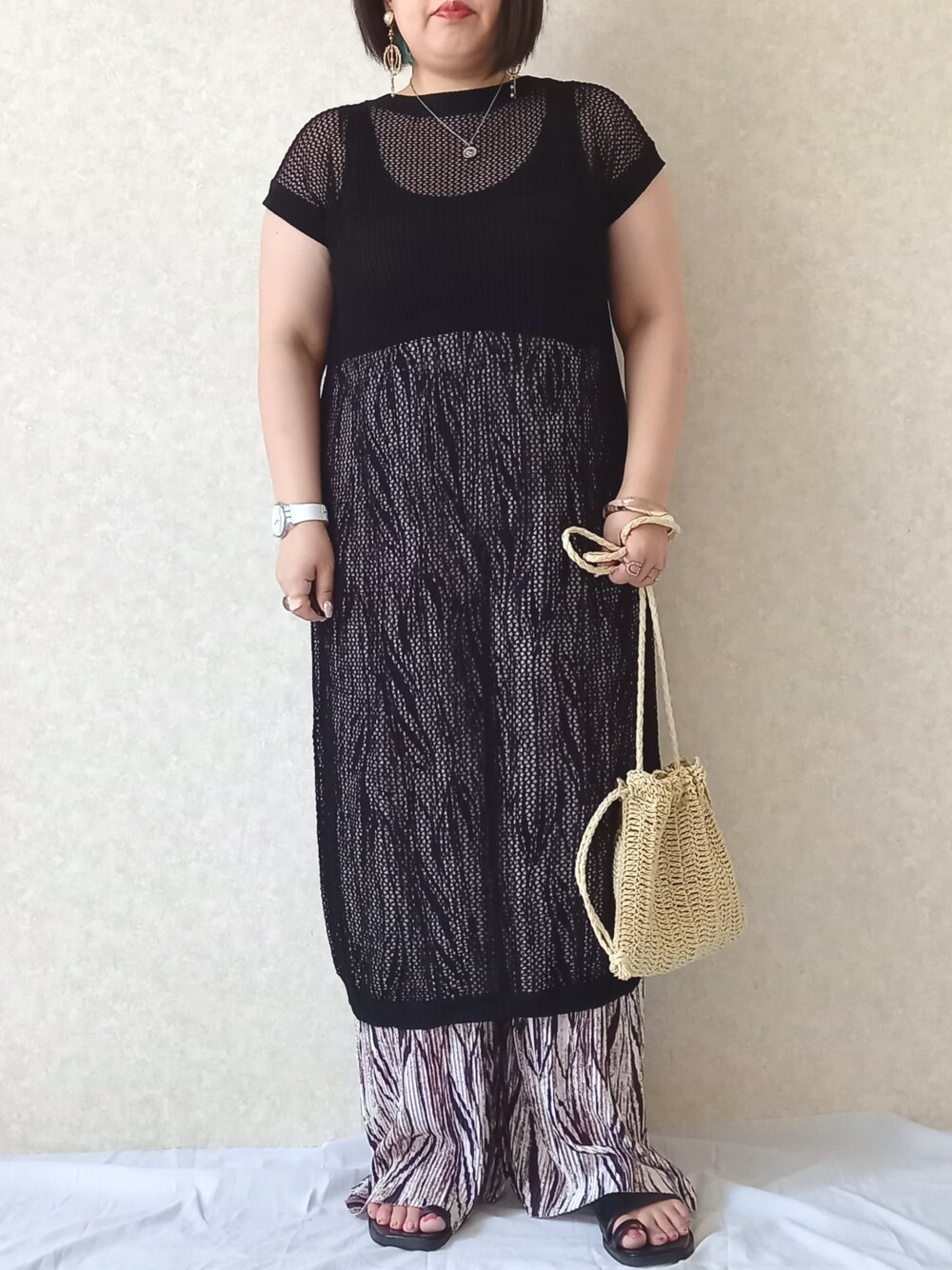 「オトナカジュアル、オトナ女子、夏、プチプラ、しまむら、メッシュニット、低身長コーデ、ブラック、カジュアル、ブラックコーデ、柄パンツ」｜「しまむらのアイテム（ベスト、ブラック系）」を使った、aya_∗*ﾟさん（レディース・153cm）の夏コーディネートの1枚目の写真