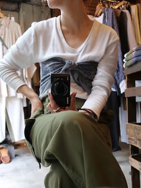 「VINTAGE（ヴィンテージ）のアイテム（シャツ/ブラウス）」を使った、aikaさん（レディース・157cm）の秋コーディネート