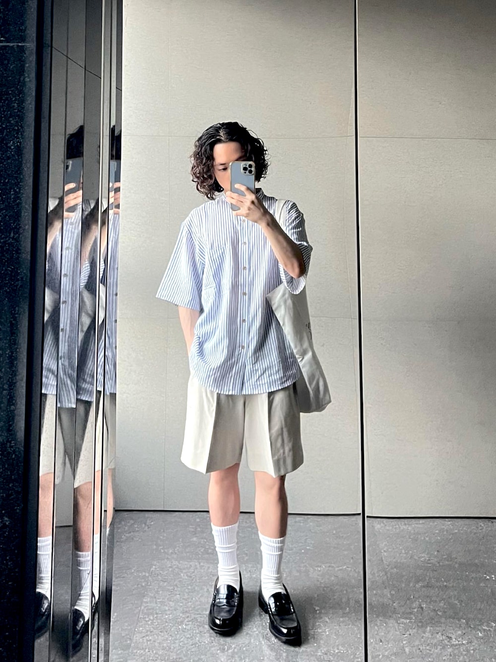 「HARUTAのHARUTA ハルタ メンズ ローファー 6550（ローファー、ブラック系）」を使った、@eaglepopさん（メンズ・161cm）の秋コーディネートの1枚目の写真