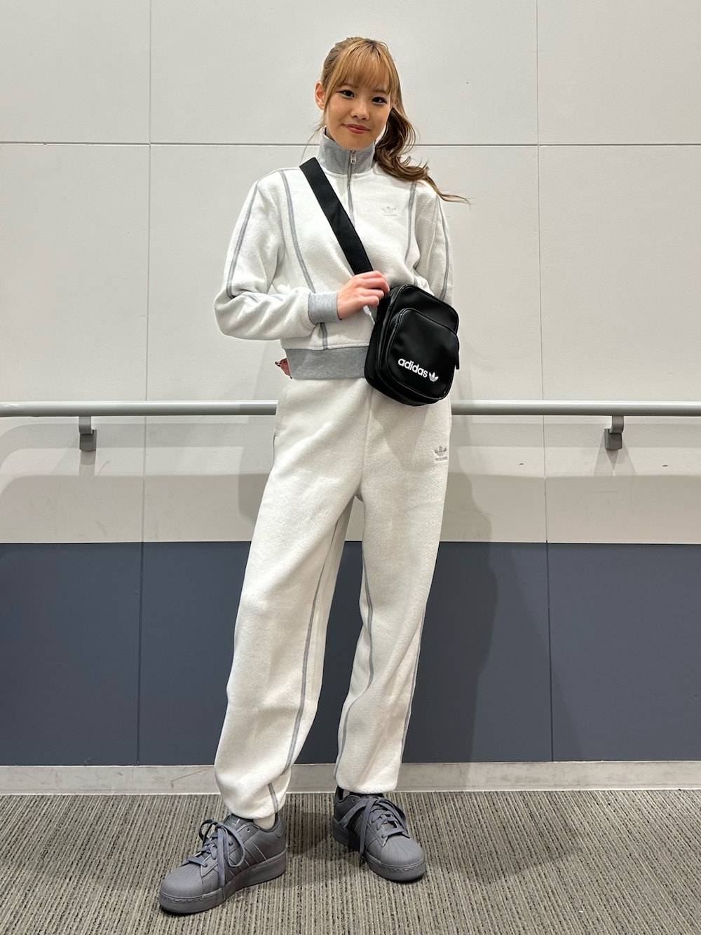 adidas（アディダス）の「アーカイブ ショルダーバッグ