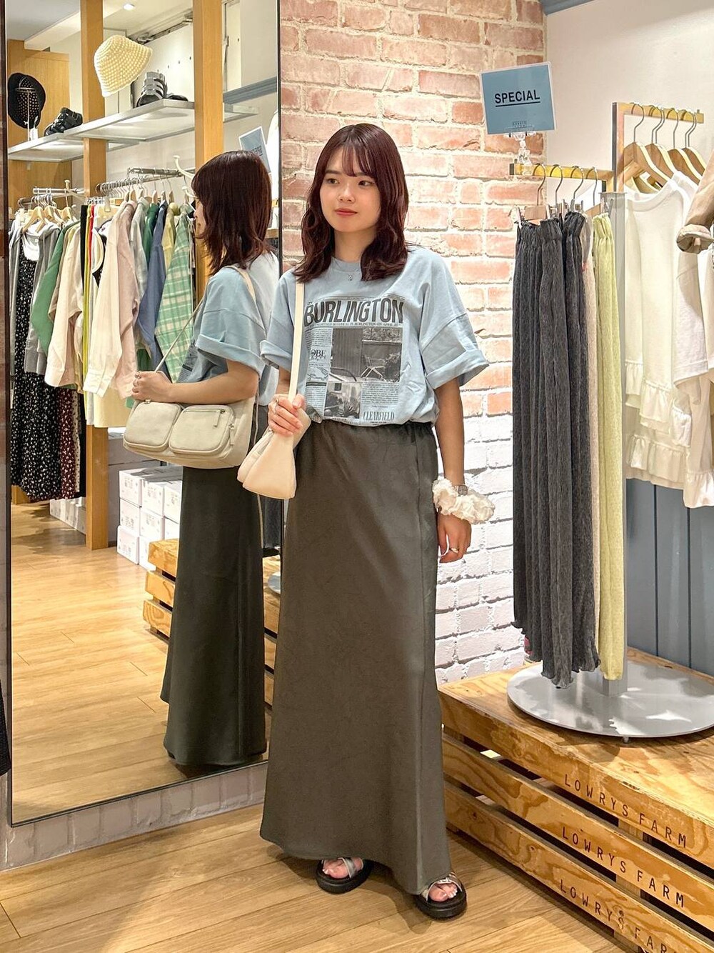 ncy03(LOWRYS FARM エスパル郡山)|LOWRYS FARMのサンダルを使ったコーディネート - WEAR