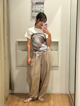 「LOWRYS FARM（ローリーズファーム）のイージーワイドコクーンパンツ 327286（その他パンツ、ベージュ系）」を使った、ncy03さん（レディース）の夏コーディネート