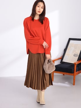 「アイテム（Tシャツ/カットソー、オレンジ系）」を使った、GALLORIAさん（レディース・165cm）の秋コーディネート