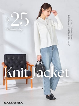 「GALLORIA（ギャローリア）の【ウエスト平ゴム内蔵】デニムセミフレアパンツ（デニムパンツ、ブルー系）」を使った、GALLORIAさん（レディース・165cm）の春コーディネート