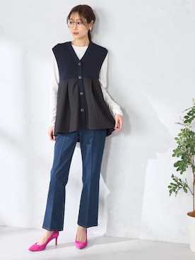 「GALLORIA（ギャローリア）の【ウエスト平ゴム内蔵】デニムセミフレアパンツ（デニムパンツ、ブルー系）」を使った、GALLORIAさん（レディース・165cm）の春コーディネート