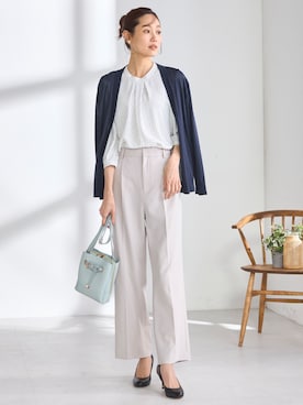 「GALLORIA（ギャローリア）の【洗濯機で洗える・接触冷感】タックブラウス（シャツ/ブラウス、ホワイト系）」を使った、GALLORIAさん（レディース・165cm）の春コーディネート