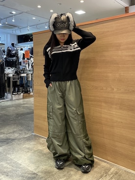 「アイテム（カーゴパンツ）」を使った、NARUMIさん（レディース・150cm）の秋コーディネート