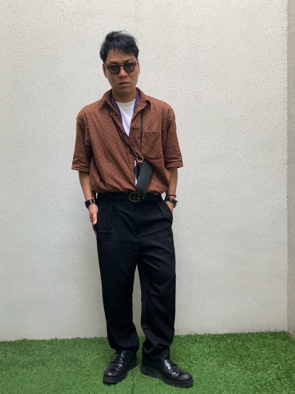 「STUDIOUS CITYのアイテム（スラックス、ブラック系）」を使った、tutta（相互フォロー）さん（メンズ・168cm）の夏コーディネートの1枚目の写真
