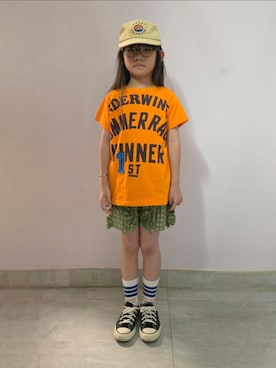 「アイテム（スニーカー）」を使った、Cressida.Cさん（キッズ・120cm）の夏コーディネート