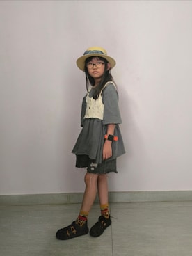 「noneのアイテム（サンダル、ブラック系）」を使った、Cressida.Cさん（キッズ・120cm）の秋コーディネート