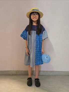 「noneのアイテム（サンダル、ブラック系）」を使った、Cressida.Cさん（キッズ・120cm）の春コーディネート