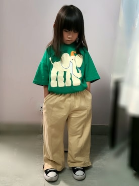 「アイテム（チノパンツ）」を使った、Cressida.Cさん（キッズ・110cm）の秋コーディネート