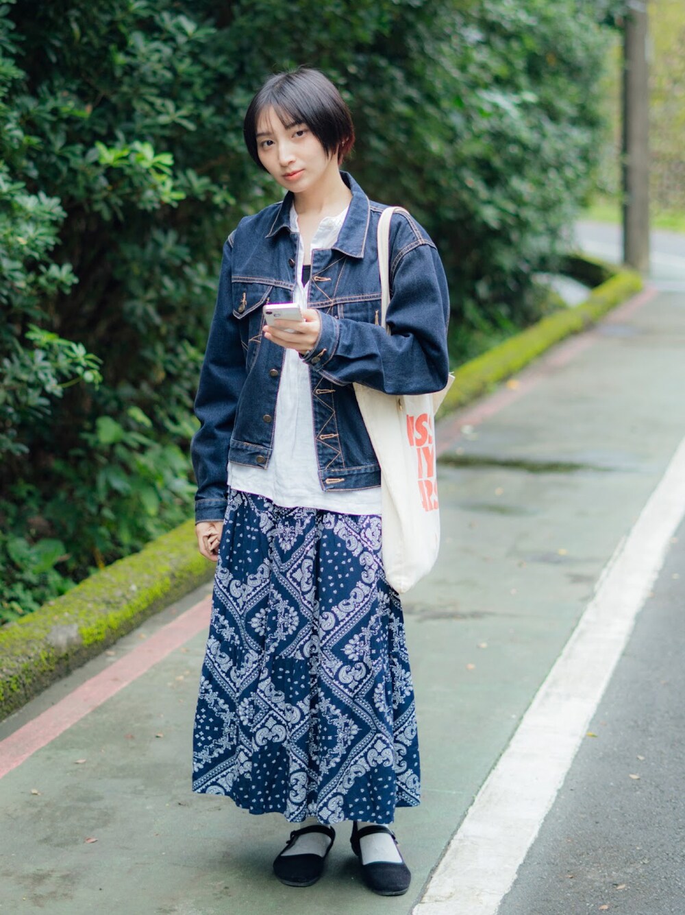 「休日スタイル、古着MIX、春コーデ」｜「VINTAGEのアイテム（デニムジャケット、ブルー系）」を使った、sakanayuyuさん（レディース・150cm）の冬コーディネートの1枚目の写真