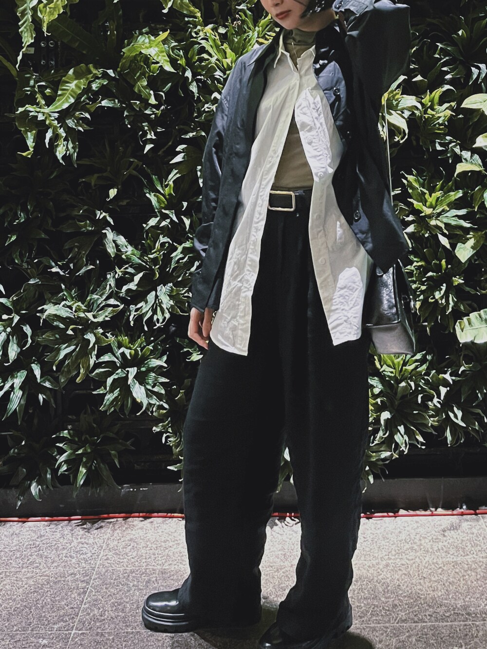 「ootd、黑白搭配」｜「UNIQLOのアイテム（シャツ/ブラウス、ブラック系）」を使った、sakanayuyuさん（レディース・150cm）の冬コーディネートの1枚目の写真
