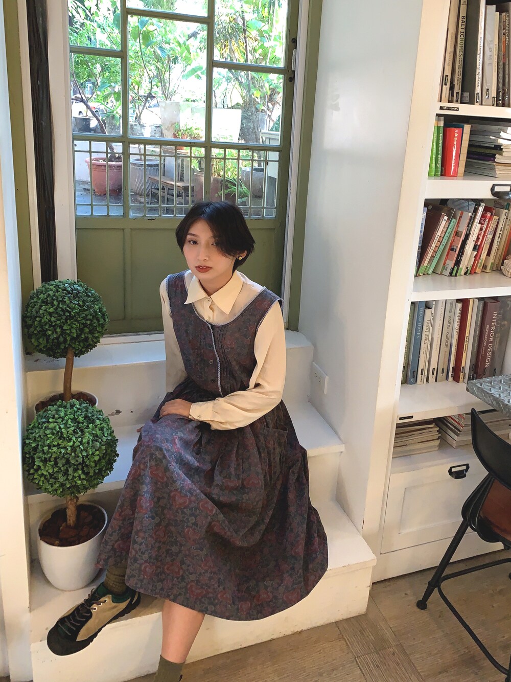 「ootd、復古、洋裝、古着MIX、碎花」｜「VINTAGEのアイテム（シャツ/ブラウス、ベージュ系）」を使った、sakanayuyuさん（レディース・150cm）の冬コーディネートの1枚目の写真
