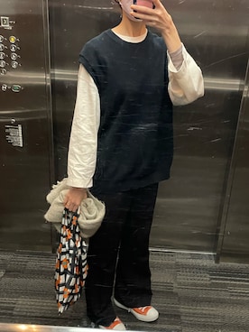 「カラースニーカー」｜「アイテム（スラックス）」を使った、ariesさん（レディース・161cm）の冬コーディネート