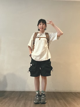 「アイテム（その他シューズ）」を使った、Frida Yang さん（レディース・155cm）の秋コーディネート