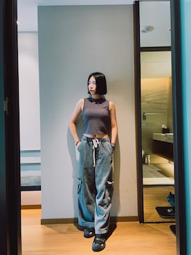 「アイテム（その他トップス）」を使った、Frida Yang さん（レディース・155cm）の秋コーディネート