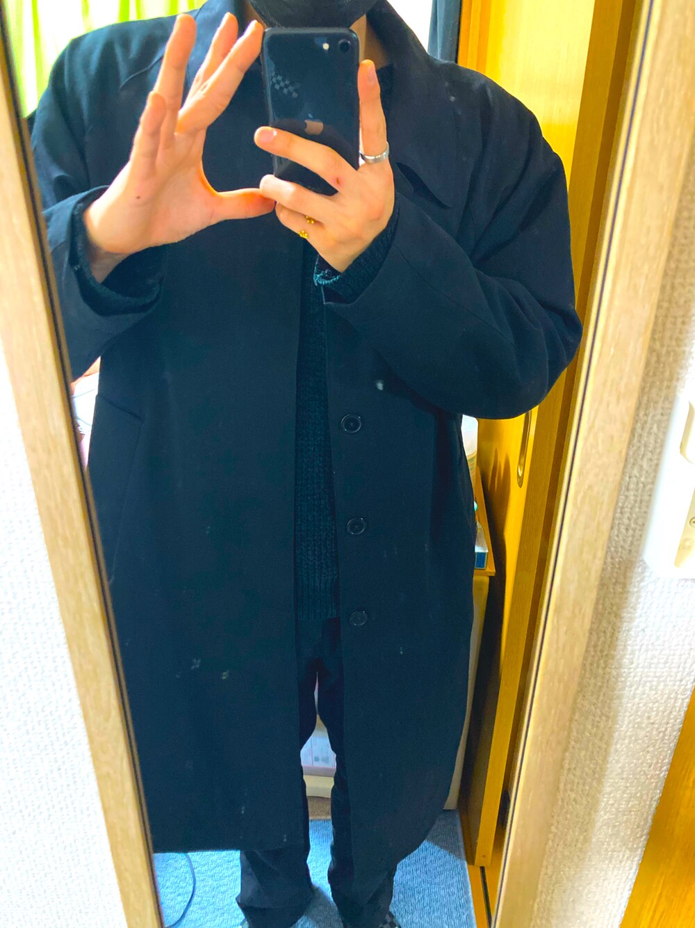 「オールブラック、アベイル、ジーユー、おちつきコーデ、おしゃれさんと繋がりたい、インスタフォローしてね！」｜「Availのアイテム（ノーカラーコート、ブラック系）」を使った、yasu2831さん（メンズ・172cm）の冬コーディネートの1枚目の写真