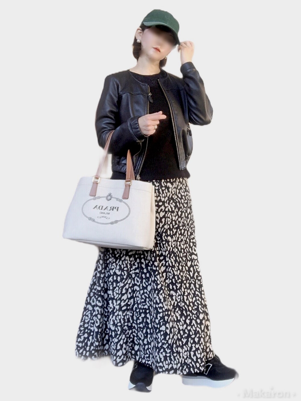 「低身長、GRACE CONTINENTAL、未来のWEARISTAプロジェクト、冬のコーデ、大人女子、レトロ、レオパード、PRADA、大人カジュアル、キレイめカジュアル、古着」｜「PRADAのアイテム（バッグ、ベージュ系）」を使った、wondafullさん（レディース・151cm）の冬コーディネートの1枚目の写真