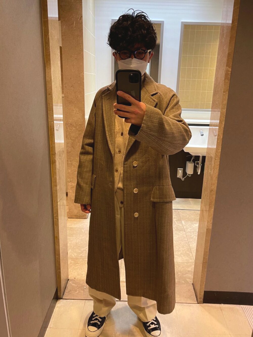 AURALEEのチェスターコート（ベージュ系）を使ったメンズ人気