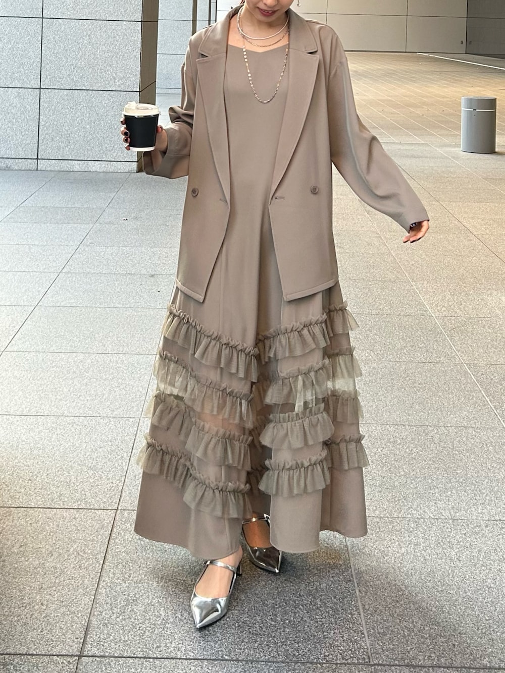 Transparent hem setup dressを使った人気ファッションコーディネート