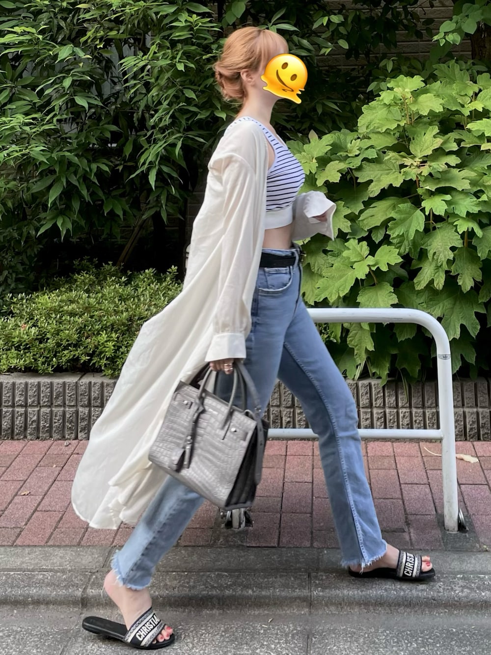 「デニムっていいよね、デニム、デニムパンツ、フレアパンツ、ロングカーディガン、ZARA、Dior、サンダル、ラフ、大股早歩き、マリン、ボーダー、クロップドトップス、デニムコーデ、きれいめカジュアル」｜「Saint LaurentのSaint Laurent - Sac De Jour トートバッグ - women - レザー - ワンサイズ（ショルダーバッグ、グレー系）」を使った、ᴿᴵᴱさん（レディース・161cm）の夏コーディネートの1枚目の写真
