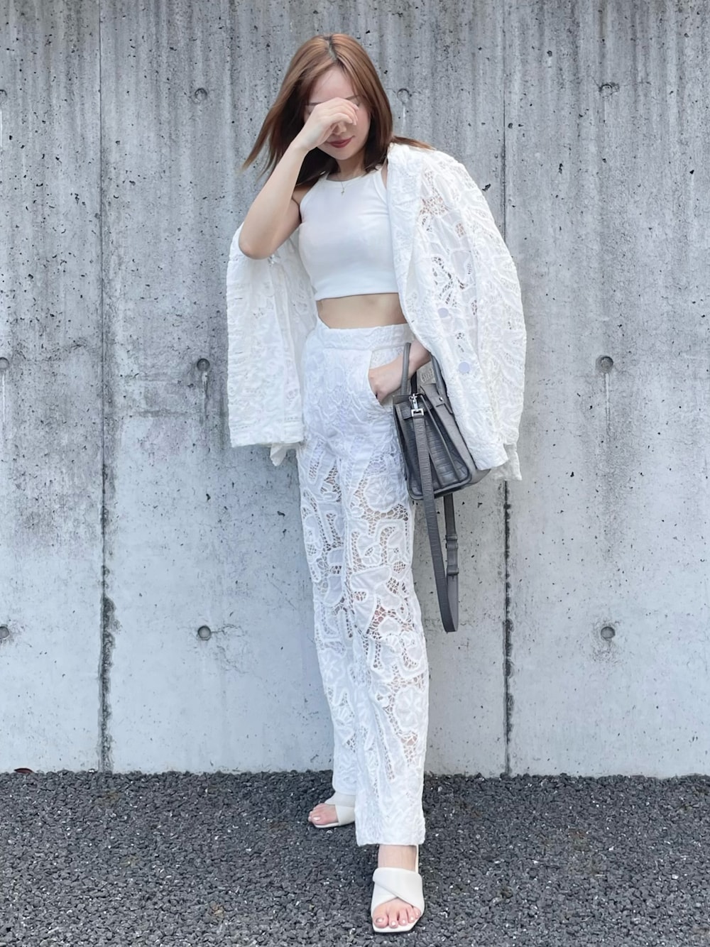 「レースジャケット、セットアップ、ZARA、オールホワイト、白コーデ、ジャケットスタイル、ジャケット、オトナカジュアル、きれいめカジュアル、お洒落さんとつながりたい、ホワイト、お出かけコーデ、お仕事コーデ、サックドジュール、サンローランパリ」｜「H&Mのアイテム（タンクトップ、ホワイト系）」を使った、ᴿᴵᴱさん（レディース・161cm）の夏コーディネートの1枚目の写真